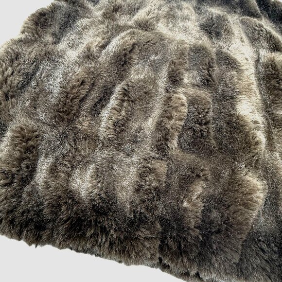 Pottery Barn Faux Fur Accent Pillow Cover 18"x18" Chocolate Brown Rustic Cabin - Picture 6 of 6